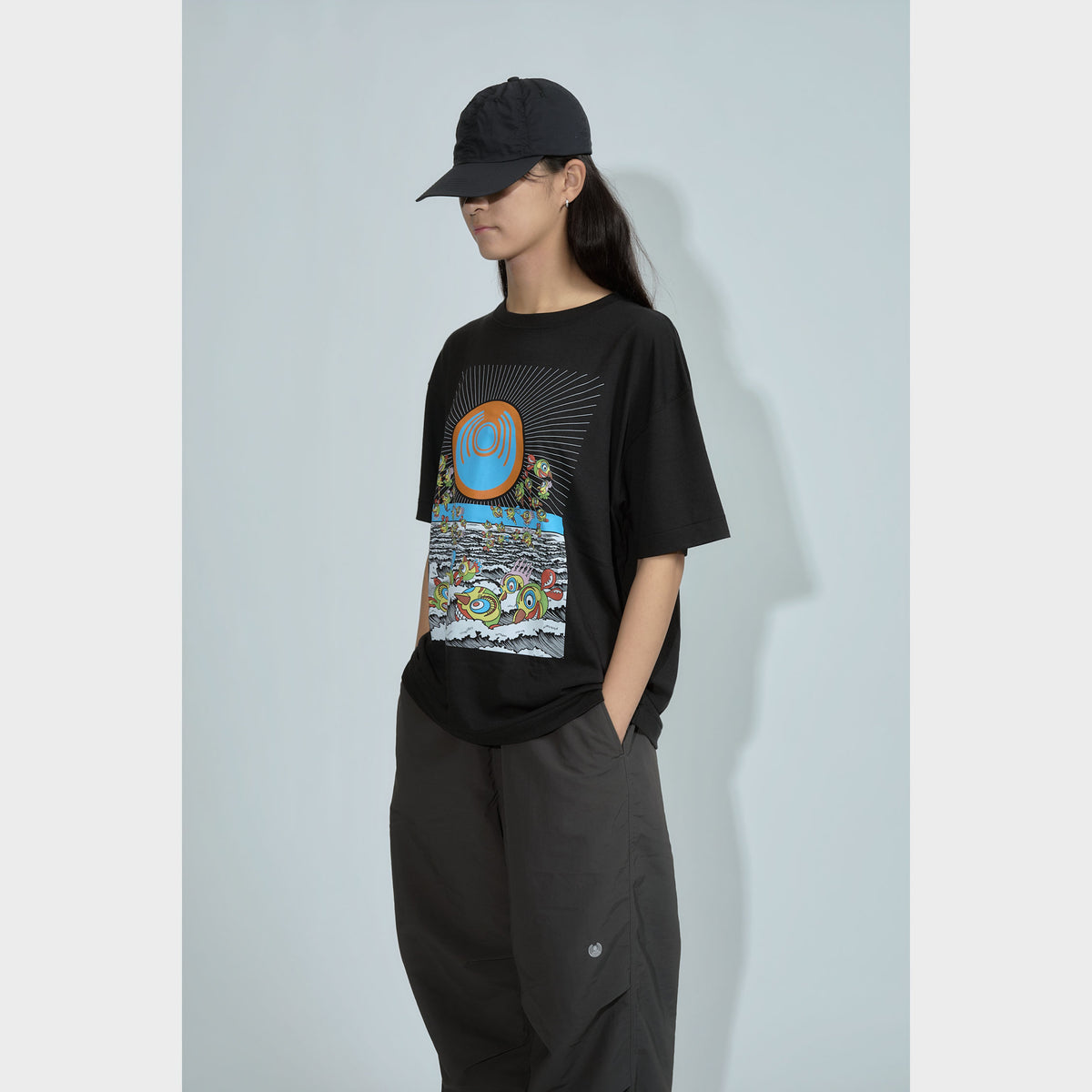 T-SHIRT “OUR SUN" — MIDNIGHT