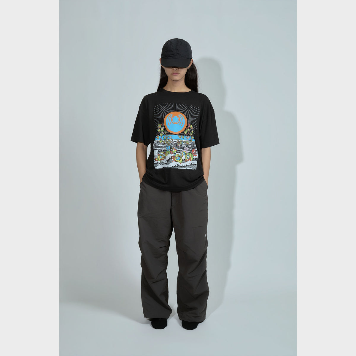 T-SHIRT “OUR SUN" — MIDNIGHT