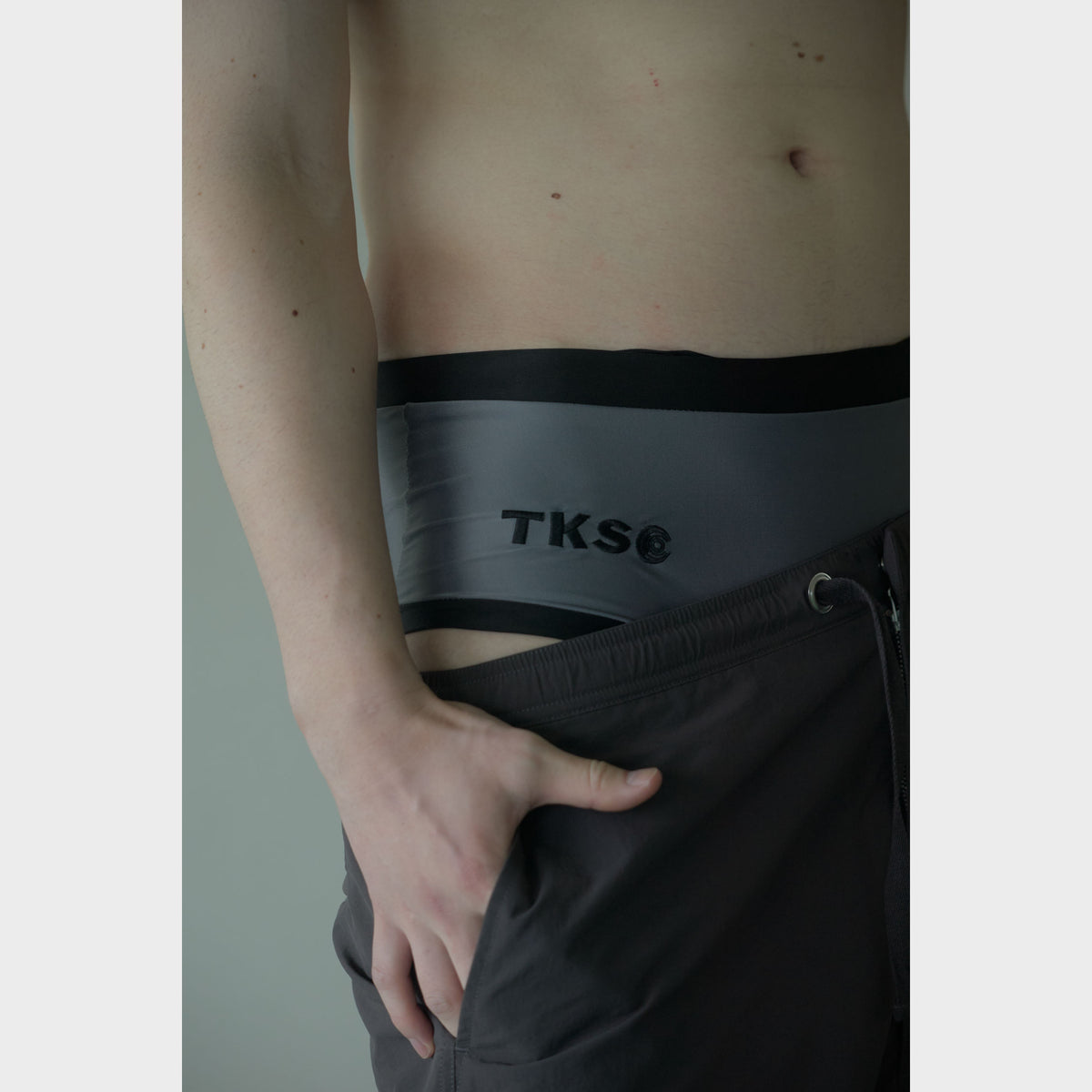 MEN’S SWIMWEAR “TKSC” ー BLK